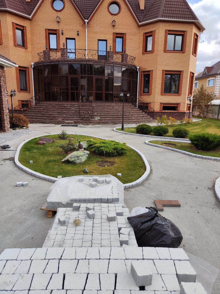 Укладка брусчатки